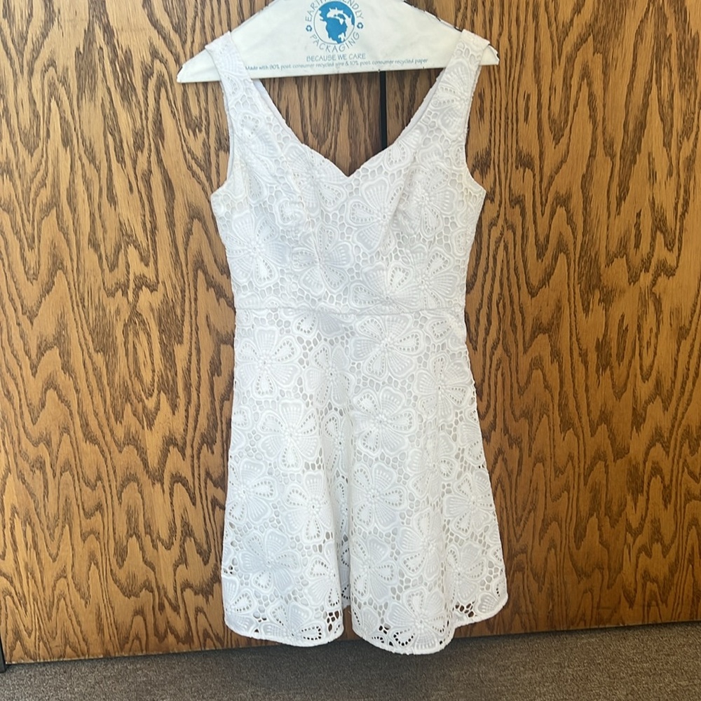 LILLY PULITZER DRESS WHITE LACE MARLA SIZE 2 - Picture 2 of 5